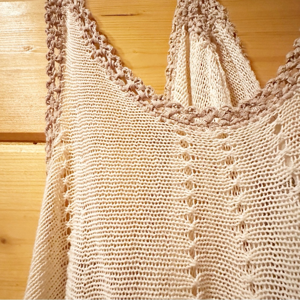 Angel of the North Knit Flowy A-Line Sleeveless top - Picture 5 of 10